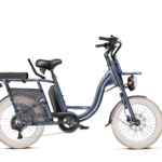 Vélo cargo électrique, le GAYA compact équipé couleur bleu.