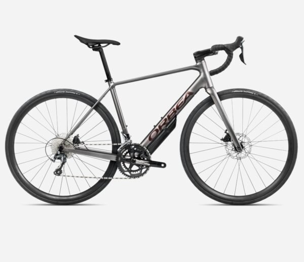 L'image montre le vélo Orbea Avant H40 disponible dans notre magasin de Caen